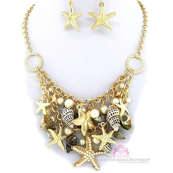 Bib Resort Beach Sea Shell Charms Faux Pearls Gold Starfish Bib Necklace Set - Picture 1 of 2